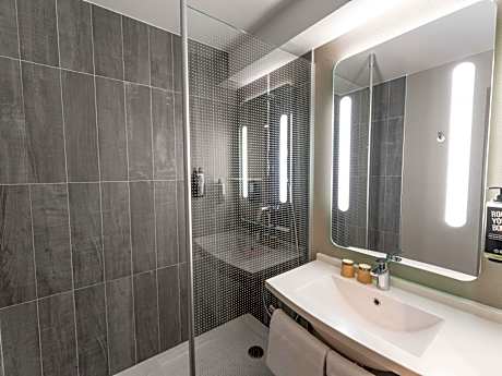 Room with 2 Single Beds