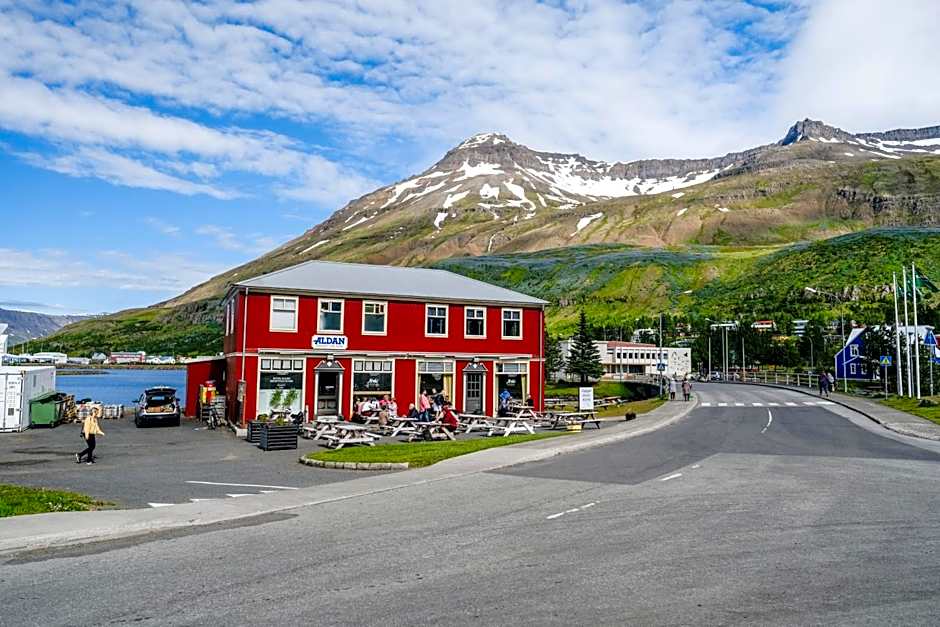 Bankinn - Hotel by Aldan