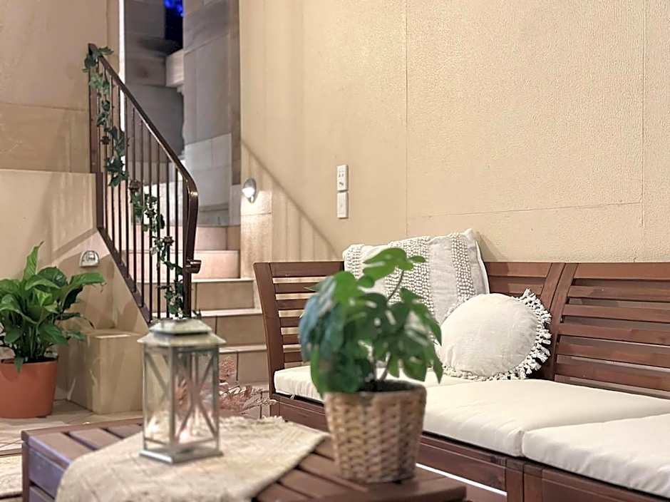 Macarthur Chambers Apartments