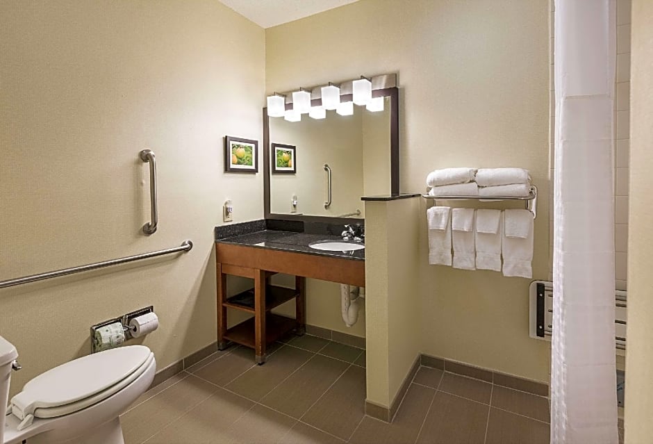 Comfort Suites Saginaw