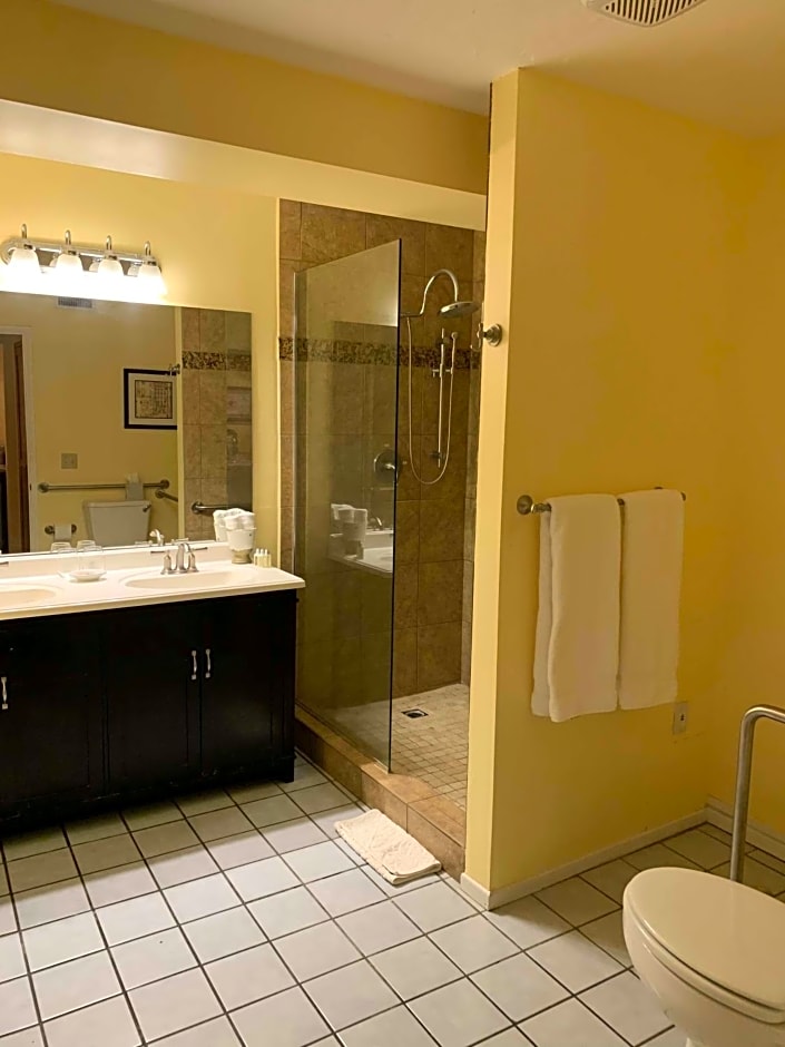 La Maison Hotel - Adults Only