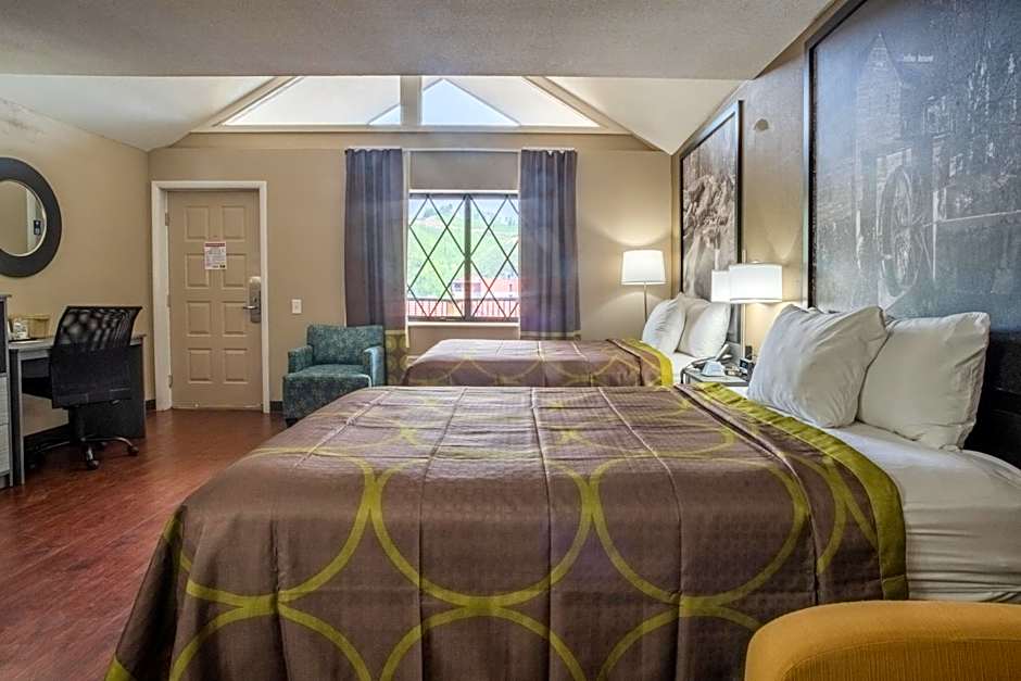 Super 8 by Wyndham Downtown Gatlinburg at Convention Center