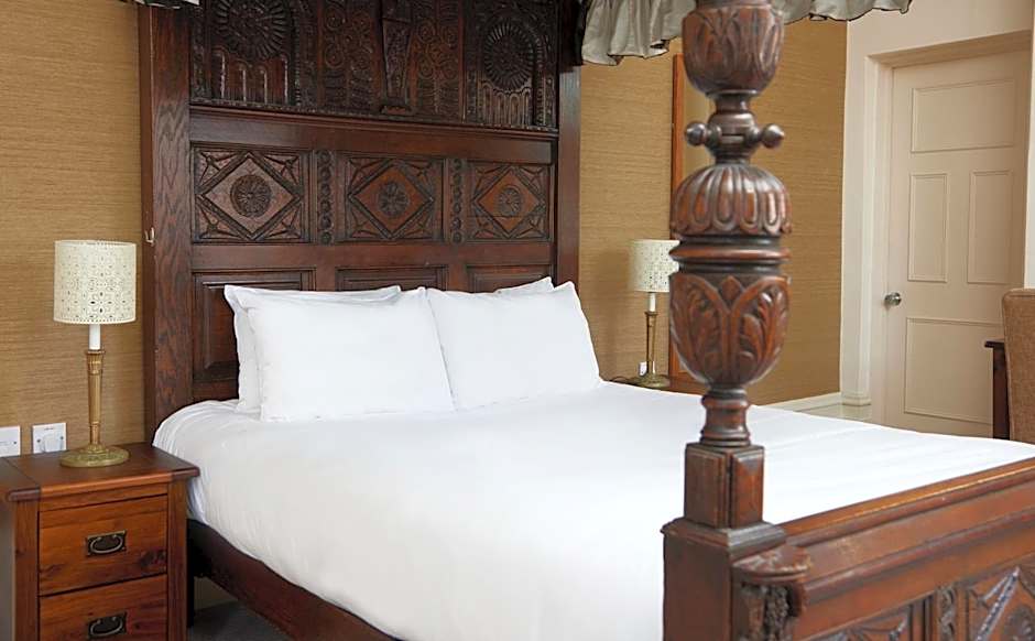 Kings Arms Hotel by Greene King Inns