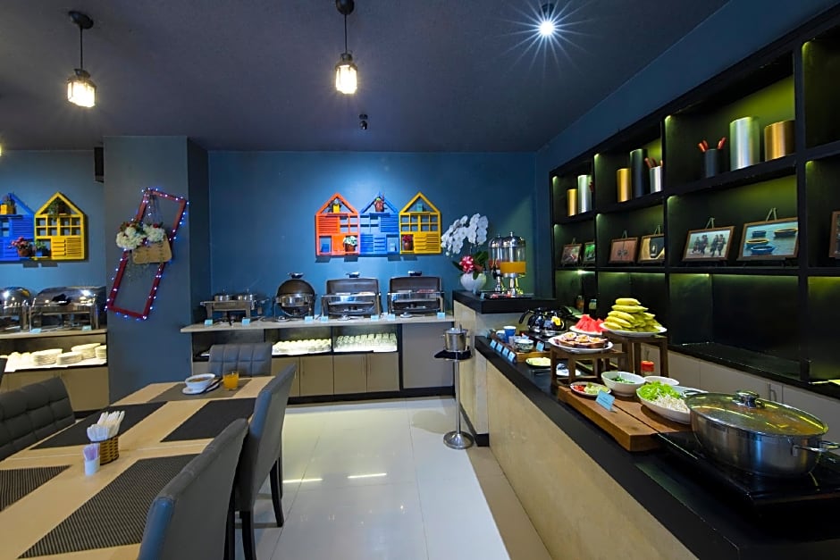 Good Vibes Central Hotel