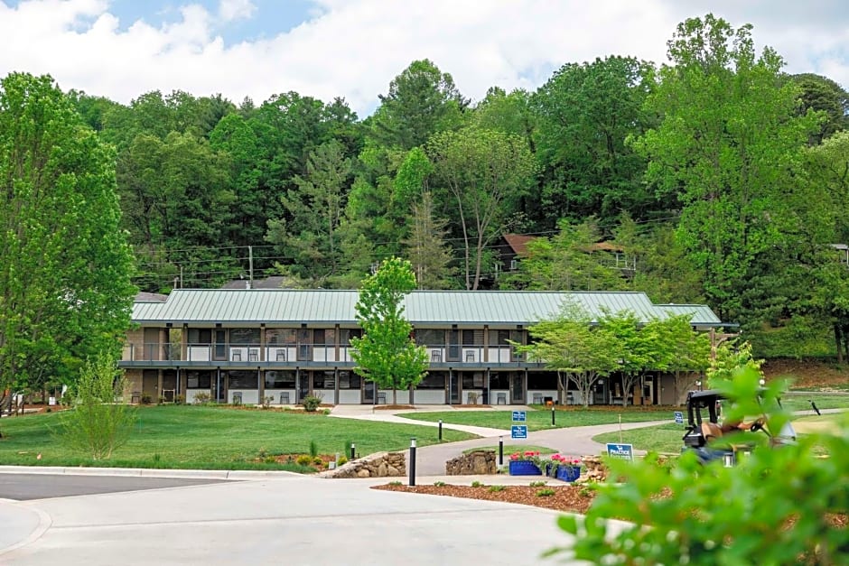 Waynesville Inn and Golf Club, Tapestry Collection by Hilton