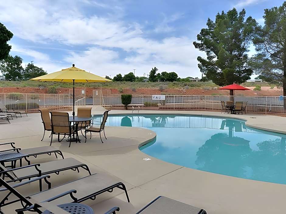 QUALITY INN VIEW OF LAKE POWELL - PAGE