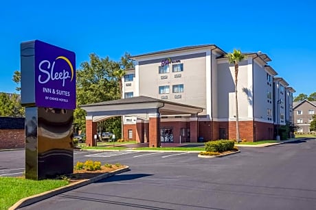 Sleep Inn & Suites