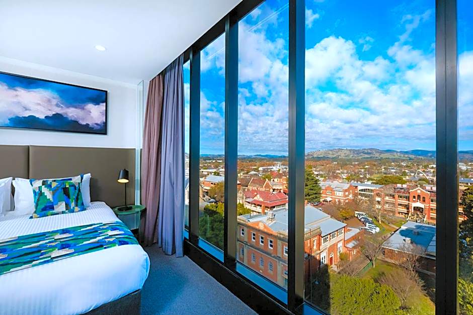 Mantra Albury