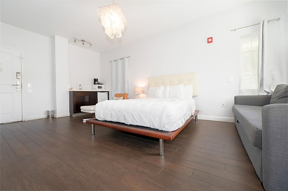 The New Hotel