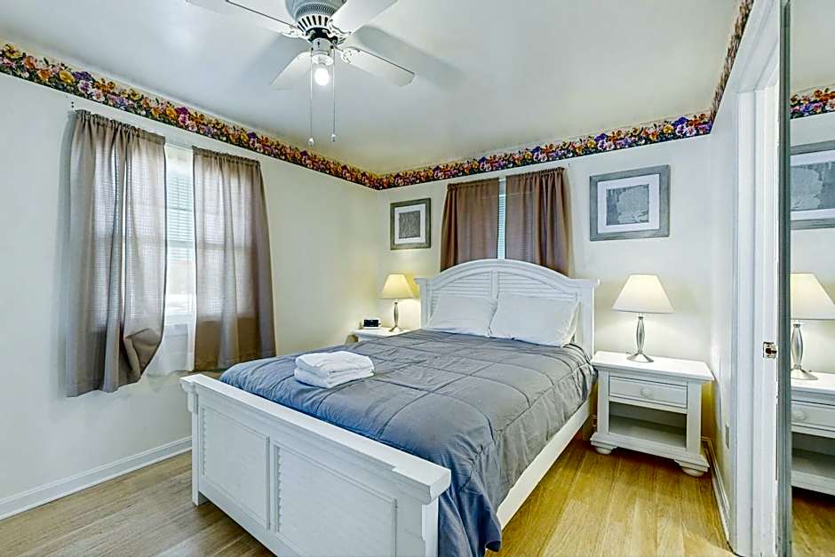 37534 Lighthouse Rd #202