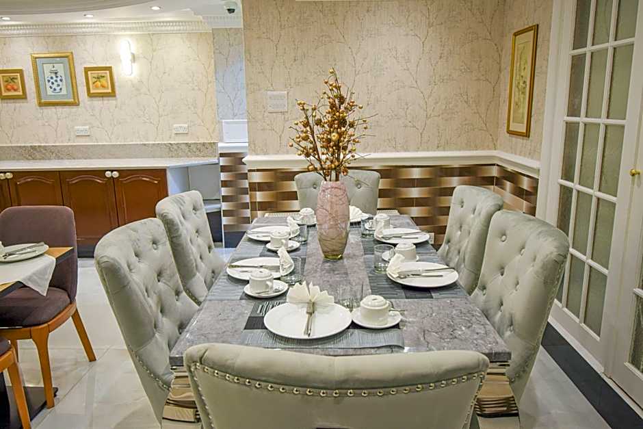 PEMBRIDGE PALACE HOTEL