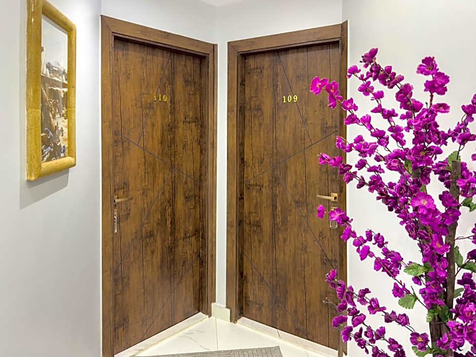 Royal Crown Hotel Giza Pyramids View