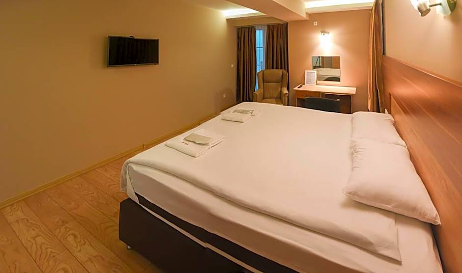 HOTEL IMPERIAL STRUGA