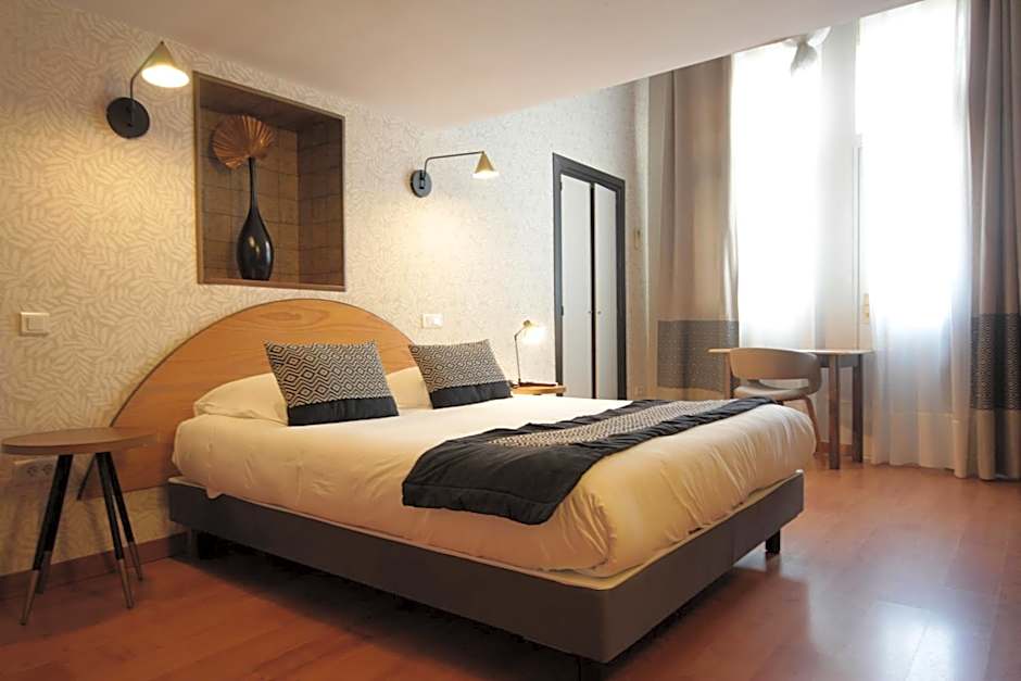 Hôtel Des Arts, Artisanal et Indépendant