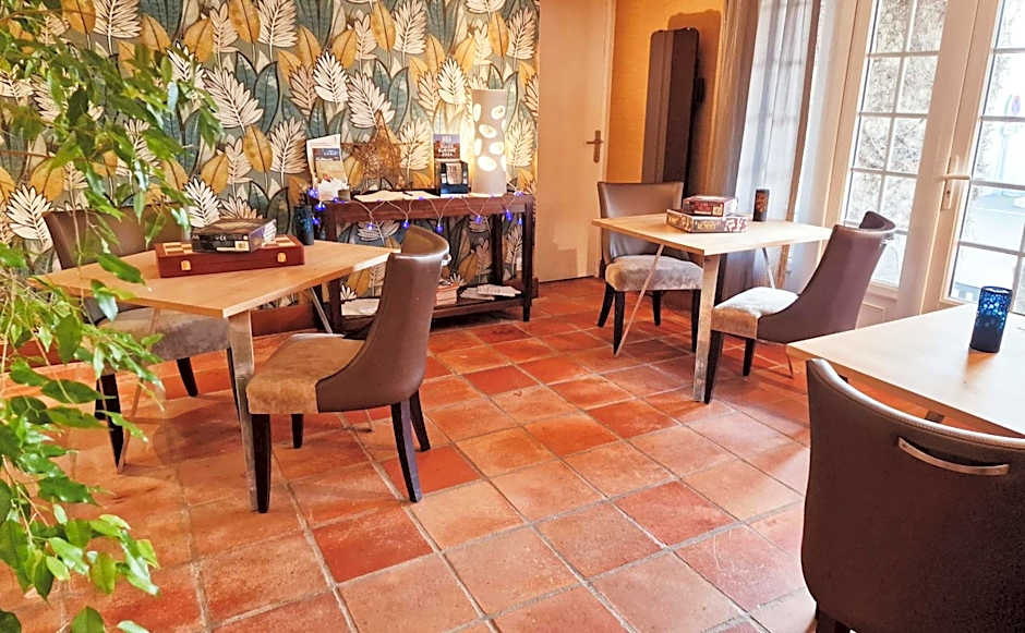 Logis Auberge De La Riviere