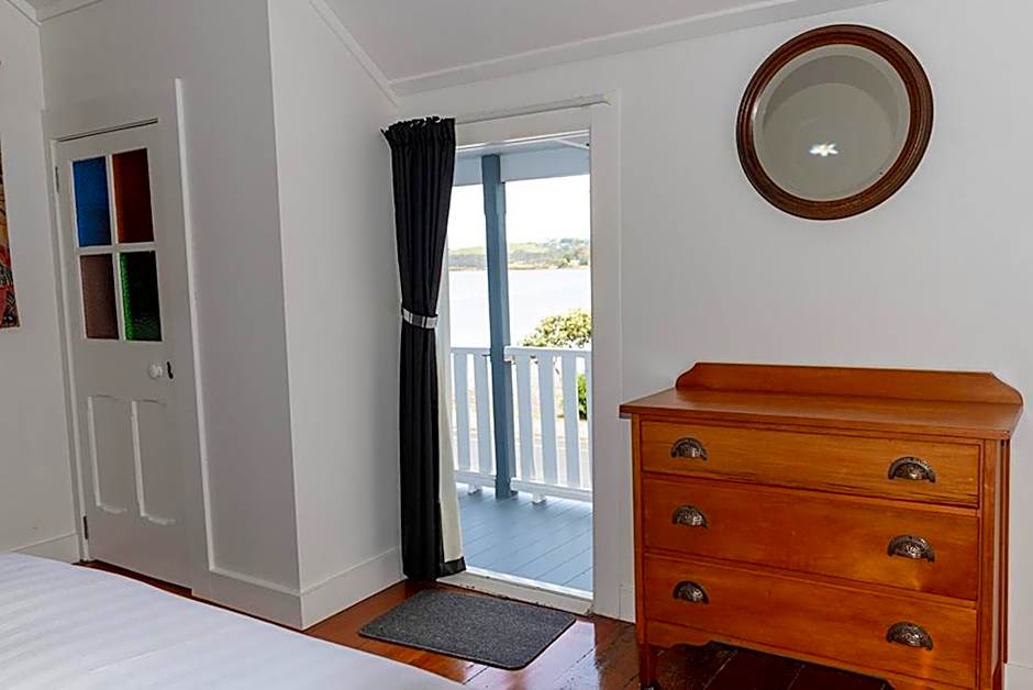 The Old Oak Boutique Hotel