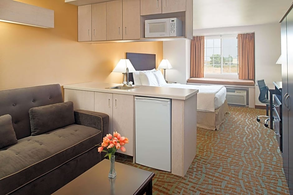 Days Inn & Suites by Wyndham Spokane Airport Airway Heights