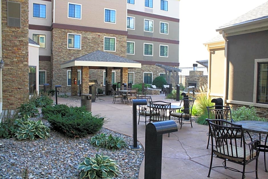 Staybridge Suites Minot