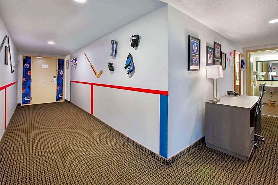 Days Inn & Suites by Wyndham Moncton