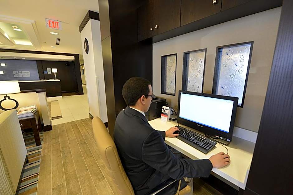 Holiday Inn Express Hotel & Suites Waterloo - St. Jacobs Area By IHG