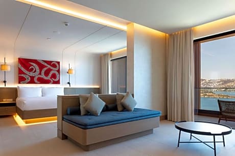 Icarus Suite With Sea View