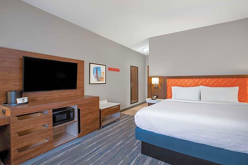 Hampton Inn By Hilton & Suites Muncie