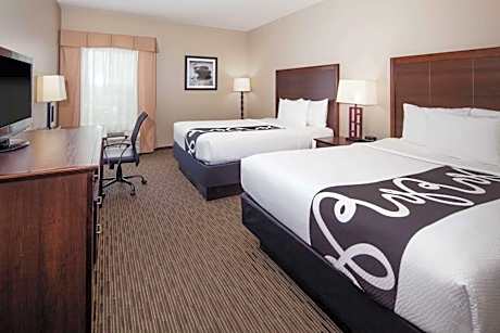 Queen Room with Two Queen Beds and Mobility/Hearing Access - Non-Smoking