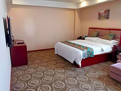 Business Queen Room