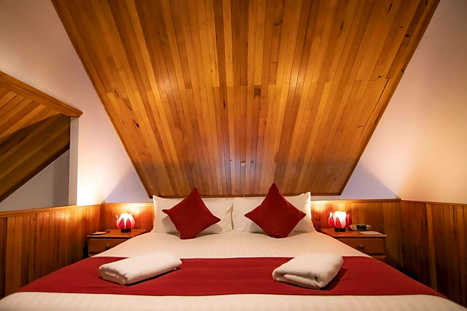 Lake St Clair Lodge