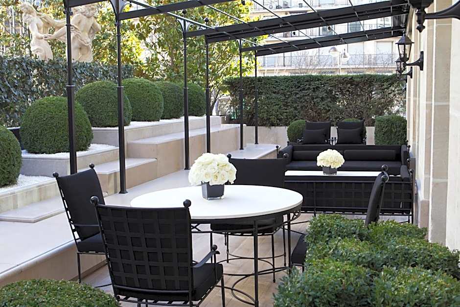 Four Seasons Hotel George V Paris