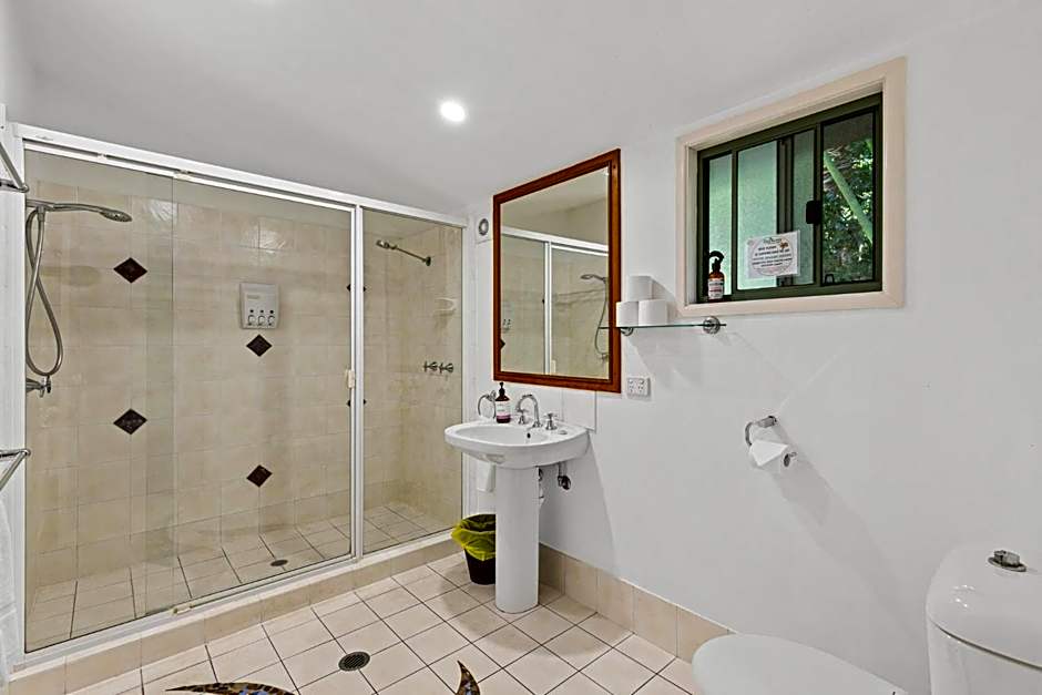 Hunchy Hideaway
