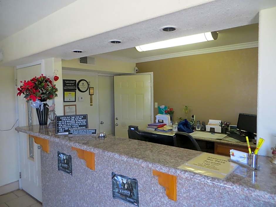 Super 8 by Wyndham Pleasanton