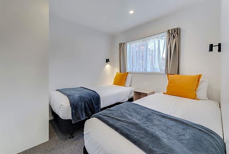 Archway Motels & Chalets