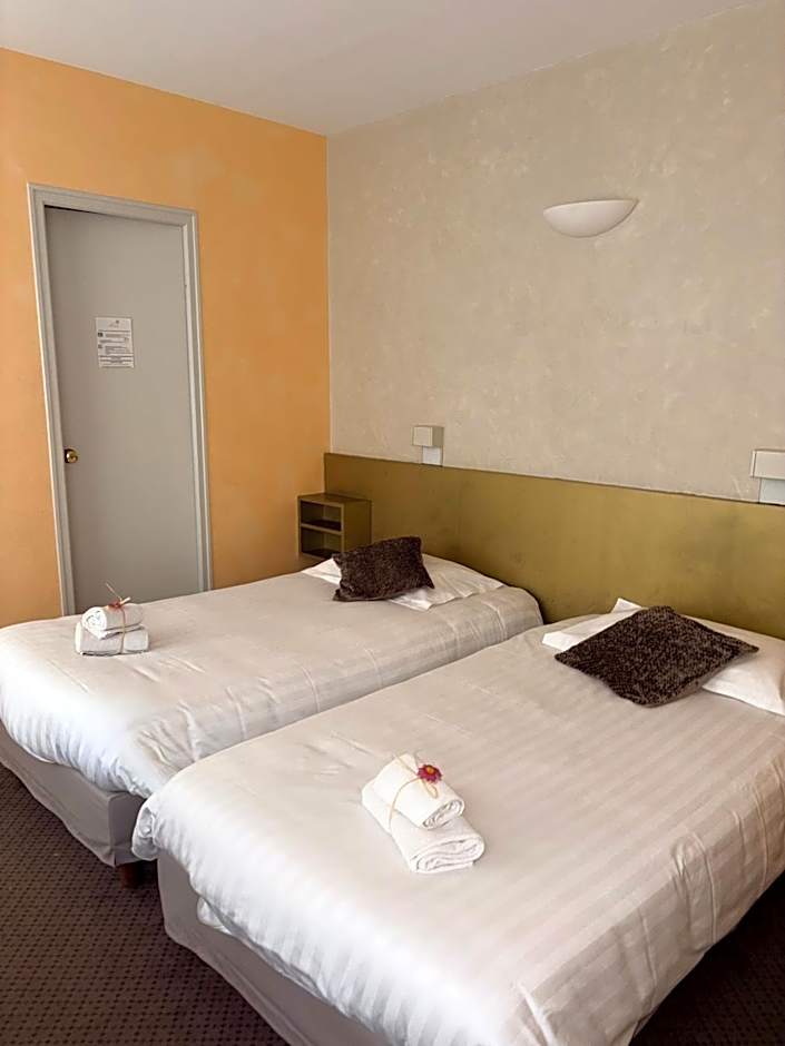 Logis Hôtels - Hôtel et Restaurant Le Lion d'Or