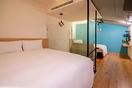 Deluxe Quadruple Room