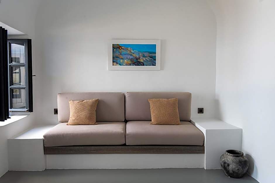 Sun Rocks Boutique Hotel - Caldera View Suites & Sunset Dining Experience