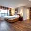 Studio City Court Yard Hotel