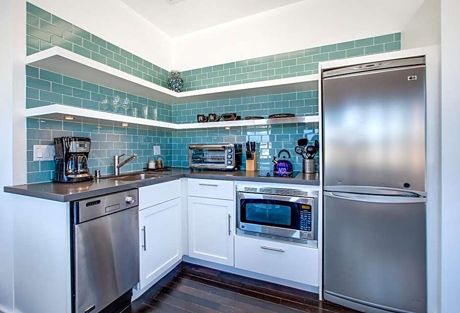 Venice Breeze Suites