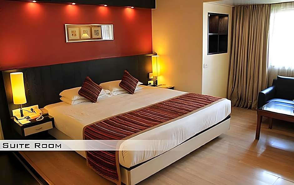 Ramee Guestline Khar Hotel