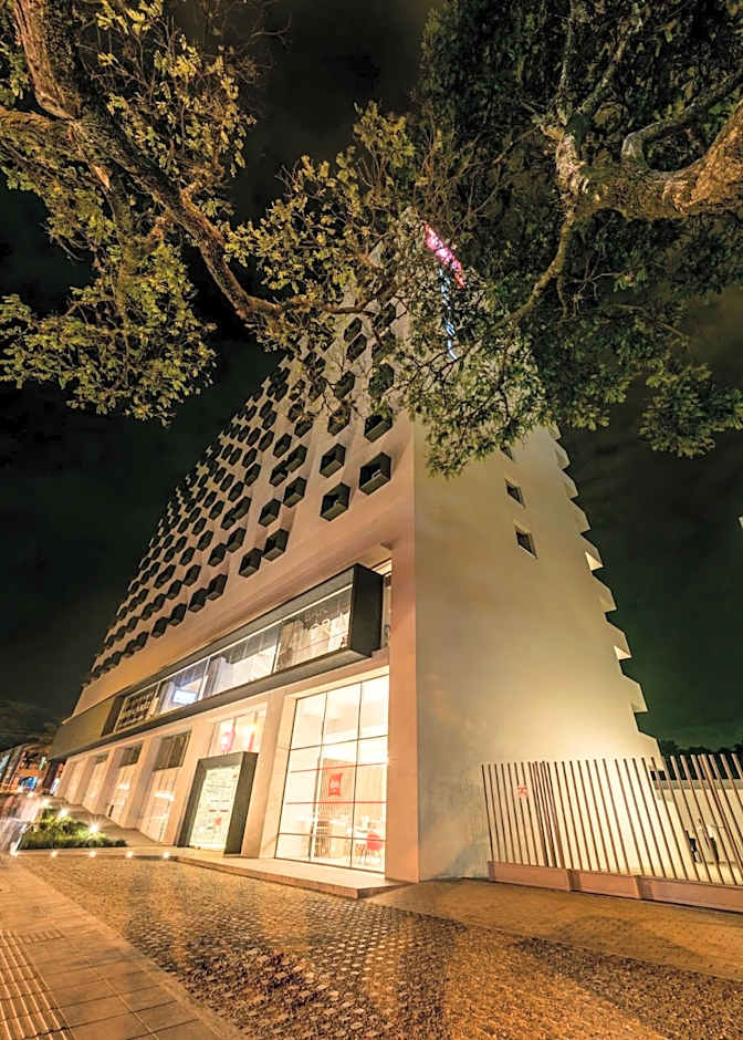 Ibis Cali Granada