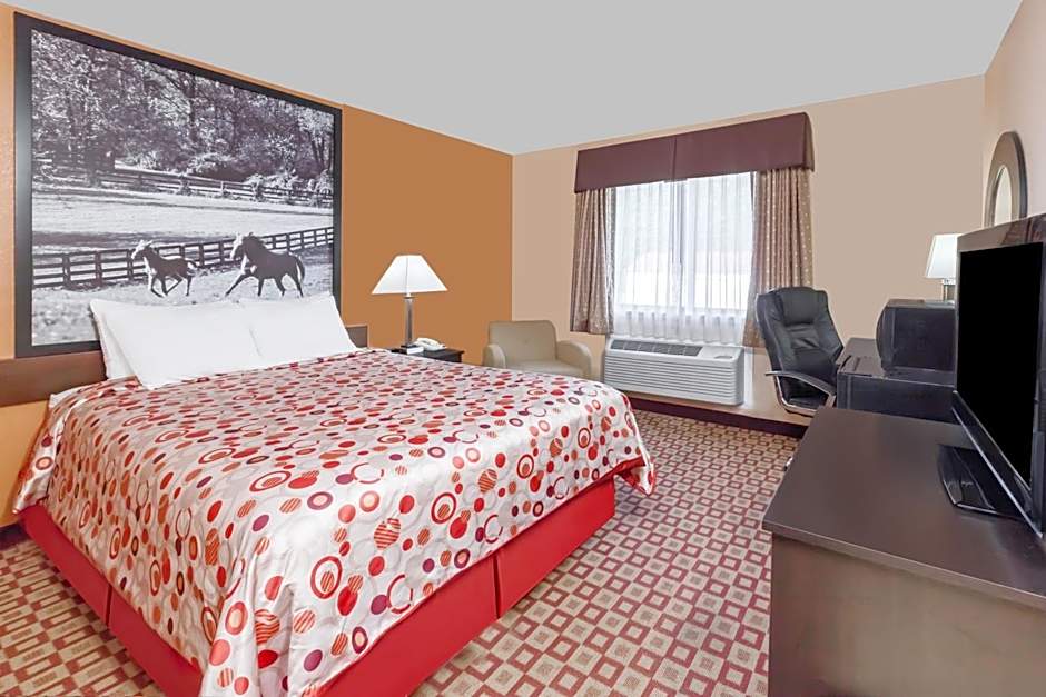 Super 8 by Wyndham Bowling Green South