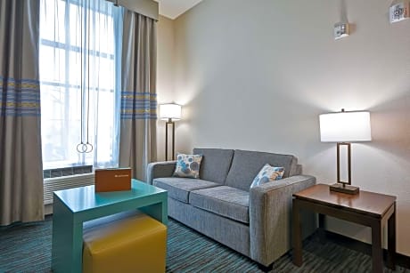 1 King Hear Accessible Studio Suite