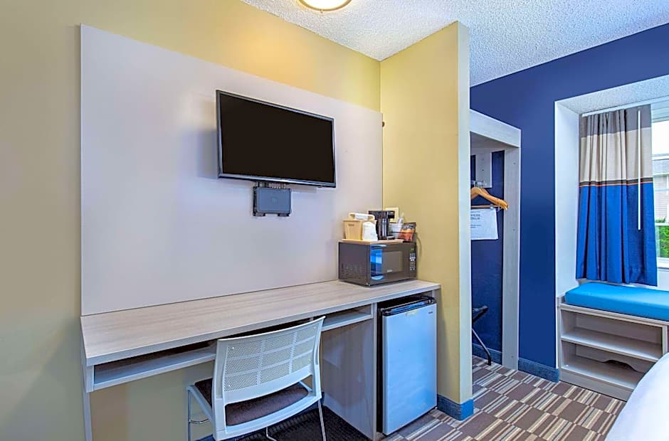 Microtel Inn & Suites by Wyndham Dry Ridge