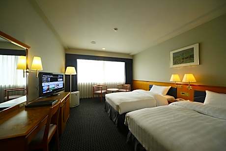 Standard Twin Room - Non-Smoking