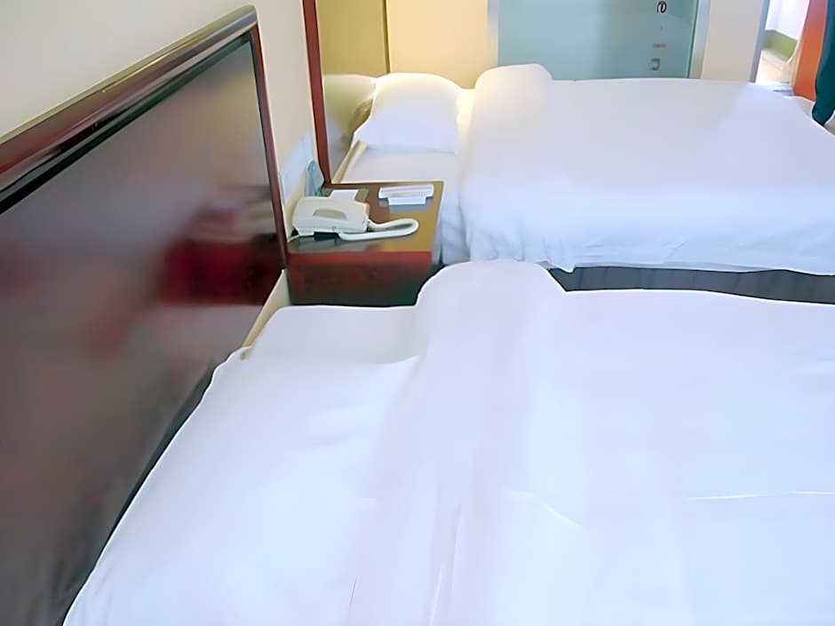 GreenTree Inn Jiangyin Zhouzhuang Shiji Avenue Business Hotel