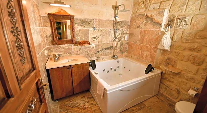 NOSTALJI CAVE SUIT HOTEL