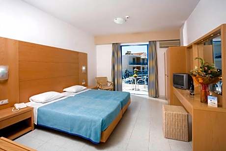 Apartment with Balcony (4 Adults)