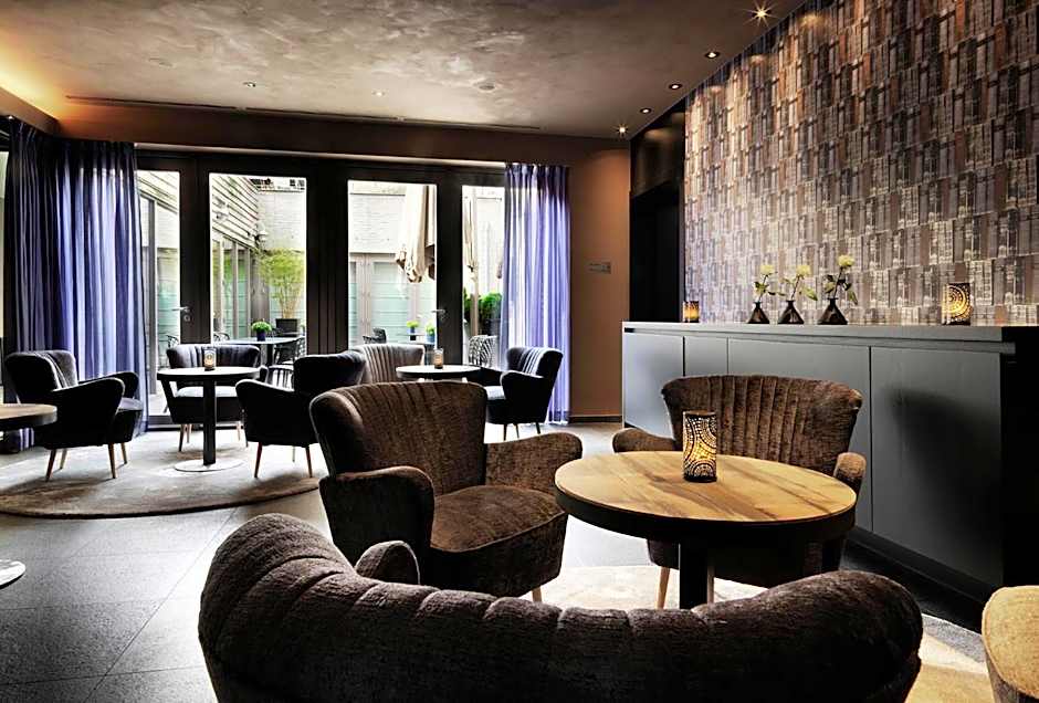 Hotel Harmony