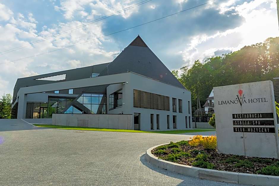 Hotel Limanova