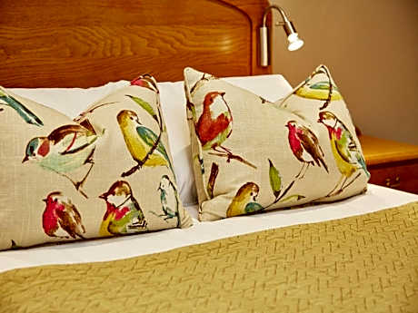 Four-Bedroom Chalet (8 Adults)